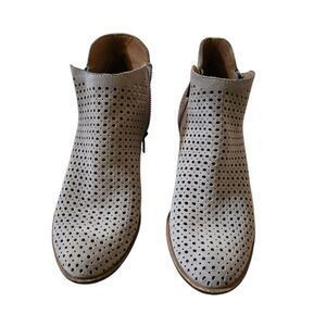 Lucky Brand Ankle Boots Womens 7.5 Bayley Taupe Perforated Suede Leather Booties